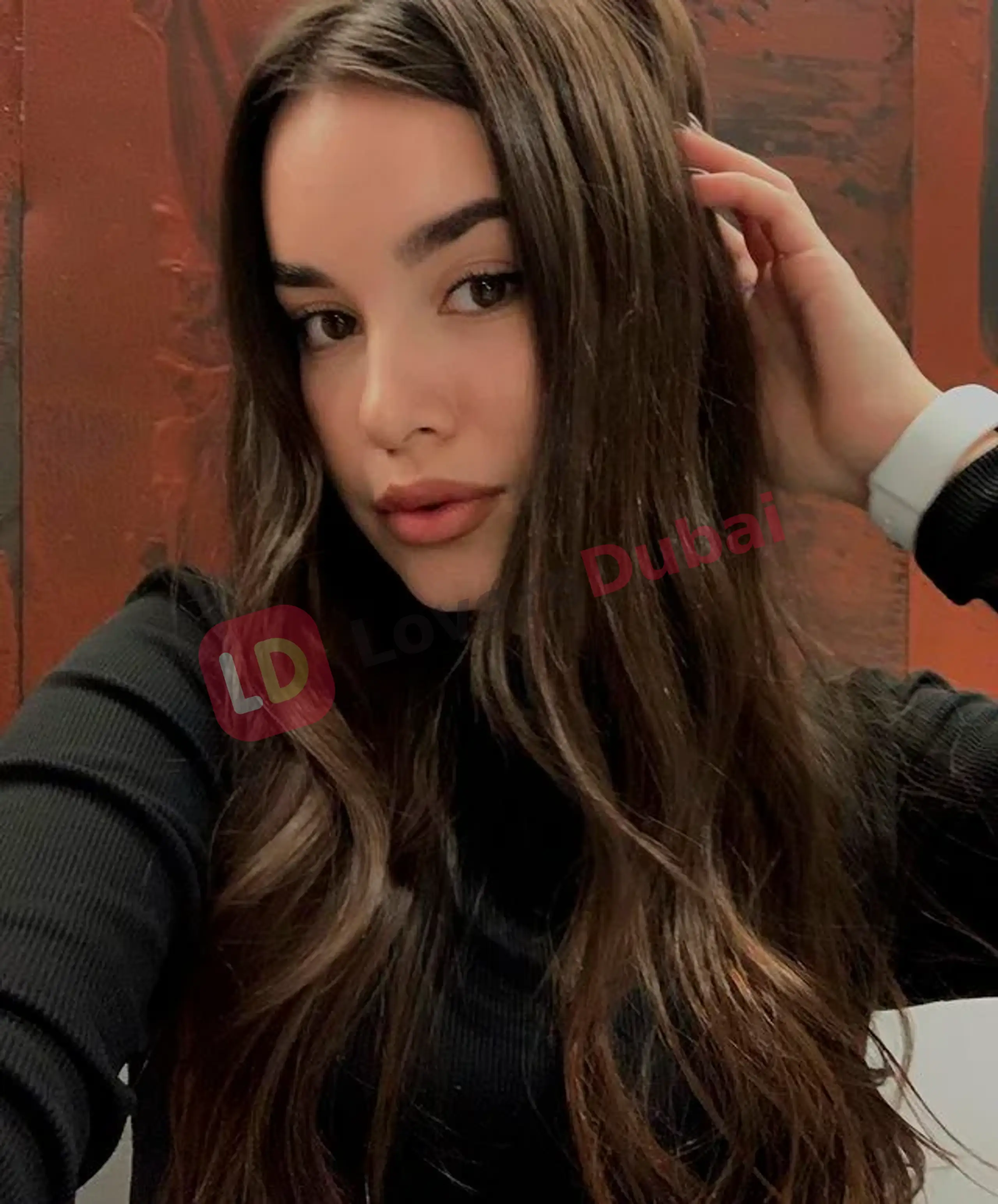 Profile of Monika in Dubai, photograph 1