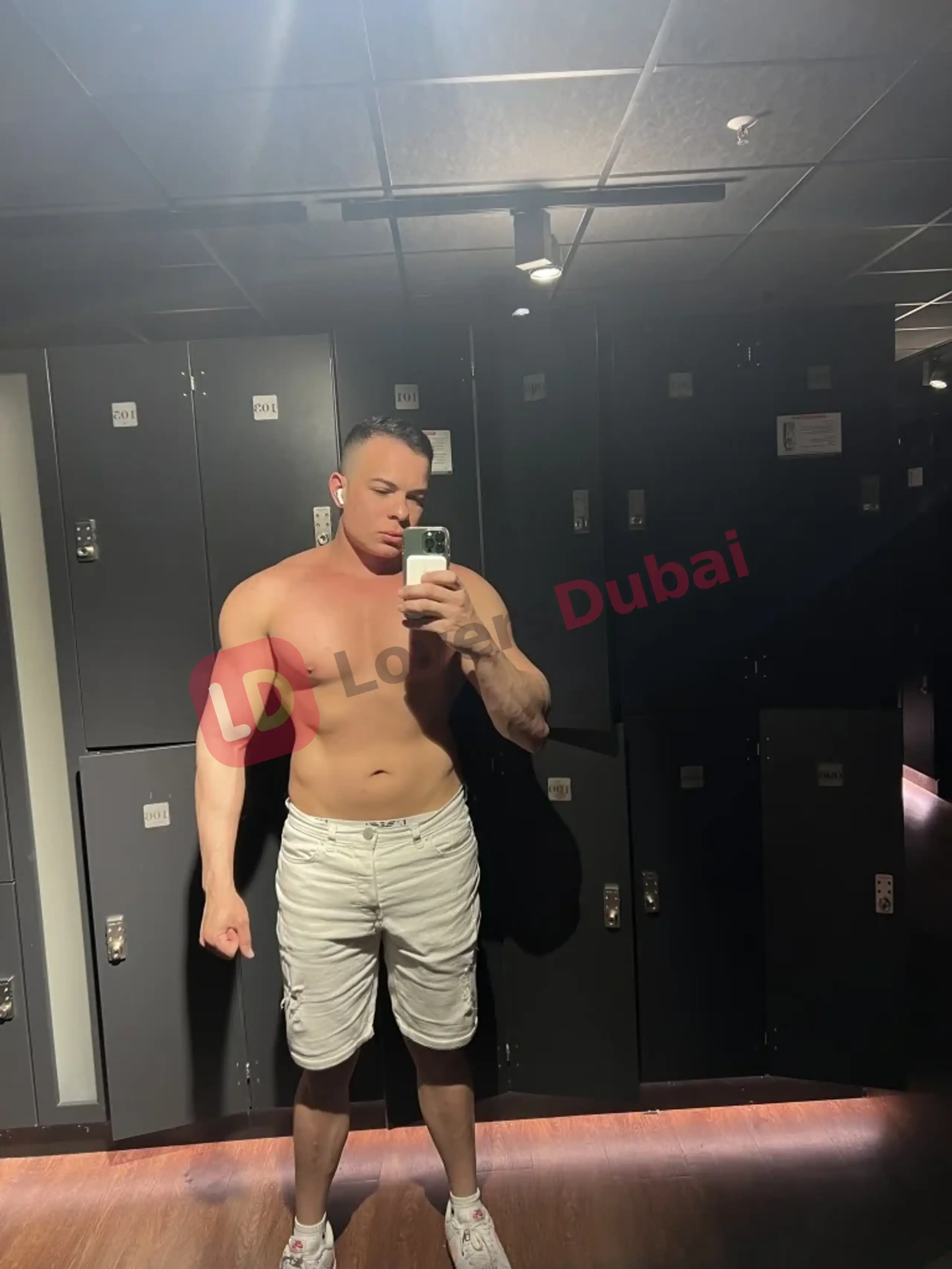Profile of Giovanni_versa in Dubai, photograph 1