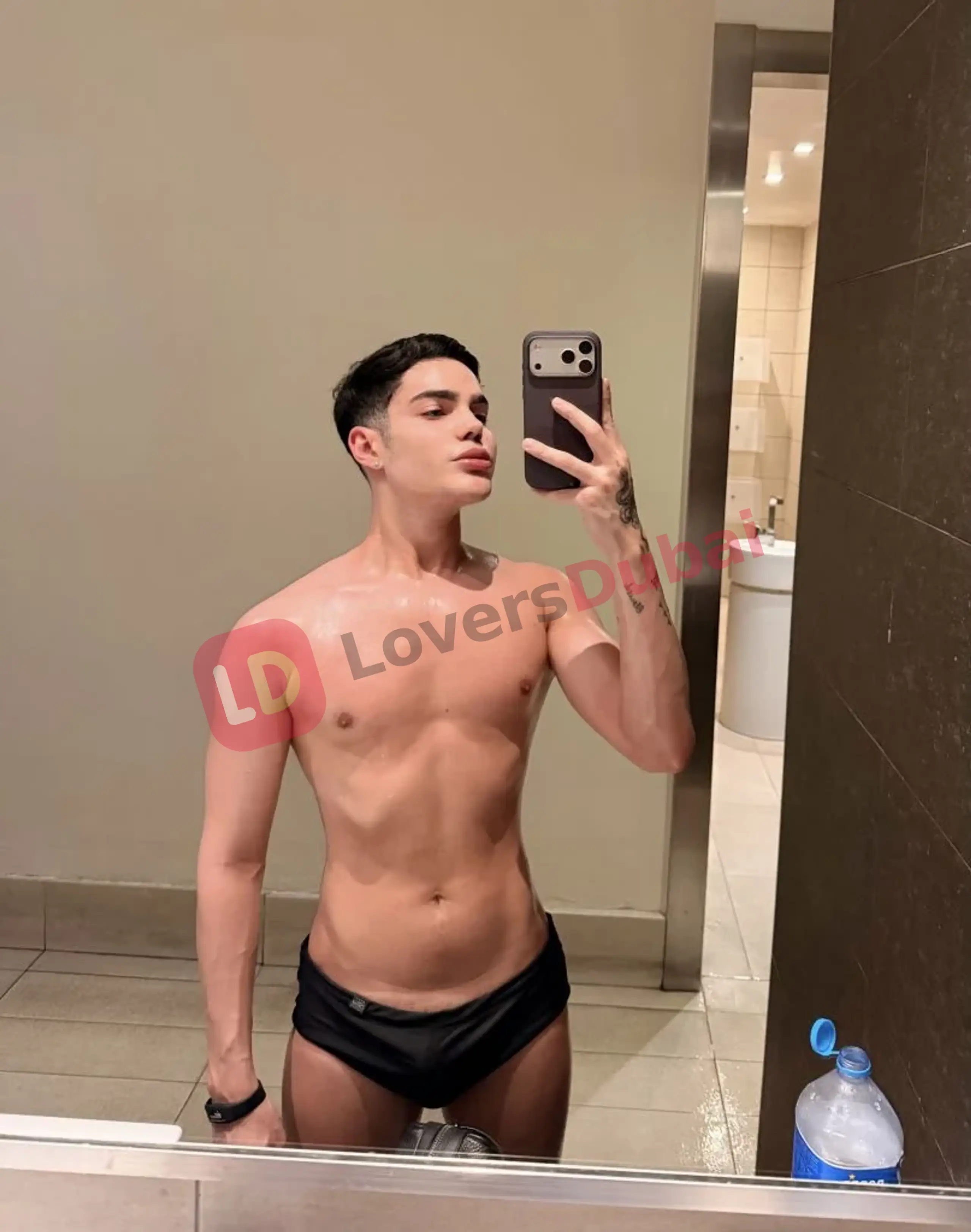 Profile of KADU_TWINK in Dubai, photograph 1